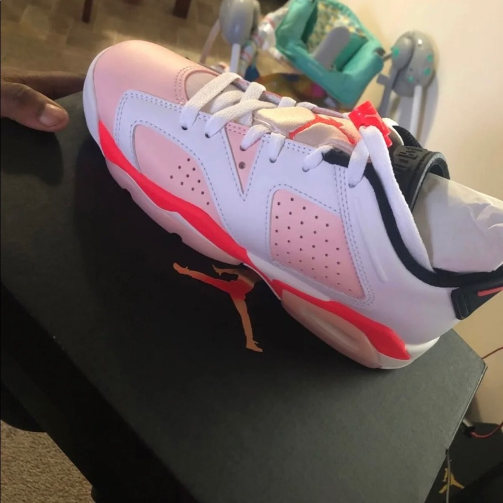 Brand new in box. Only one size 6.5y left.
